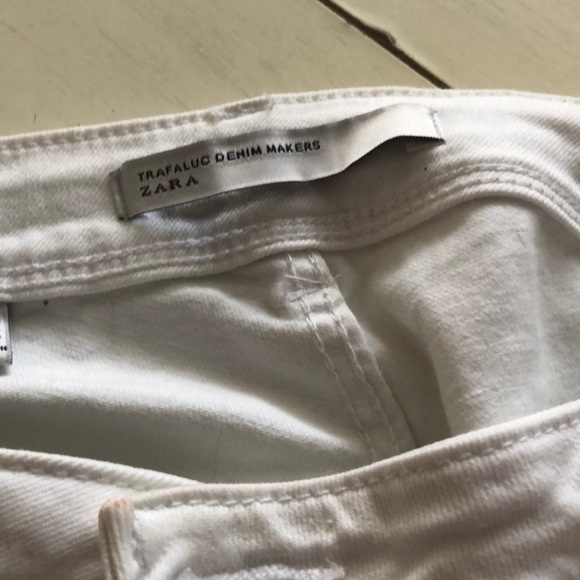 Jeans gently used skinny frayed bottoms - Picture 2 of 3